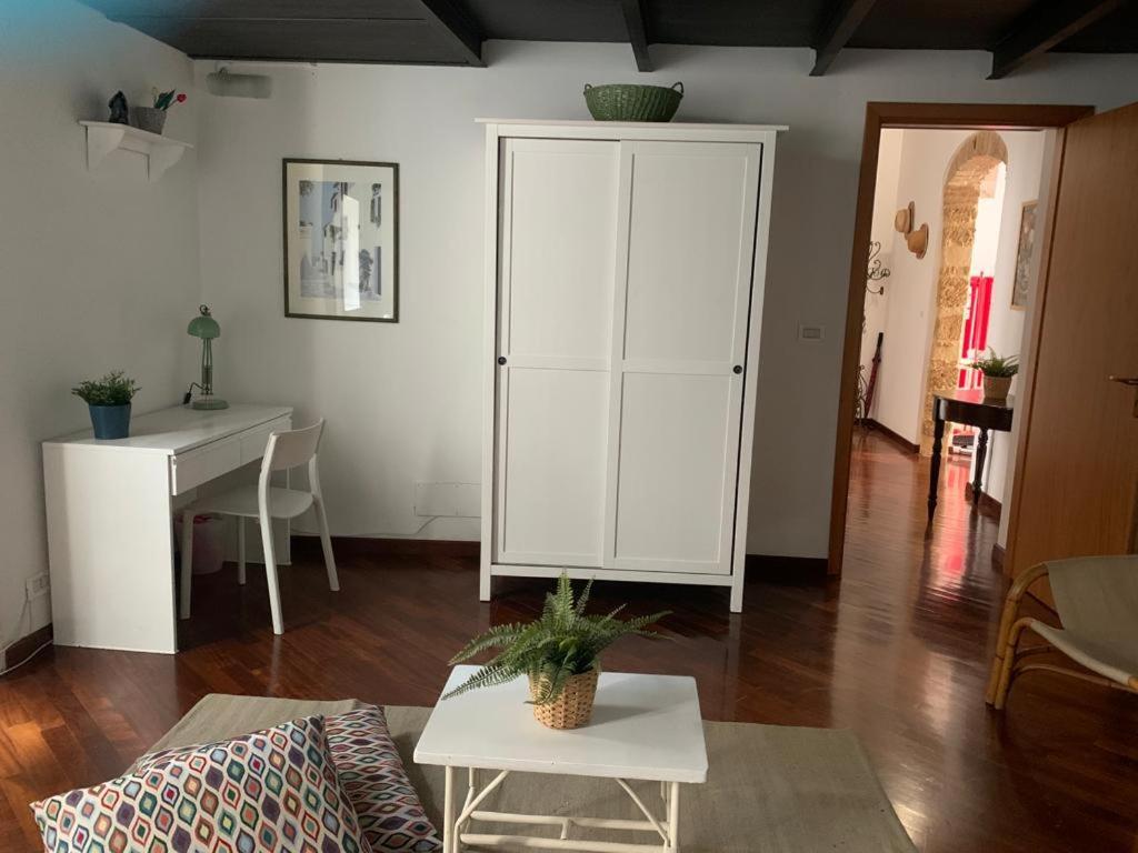 Casa Tea: Nel Cuore Del Centro Storico Palermo Kültér fotó